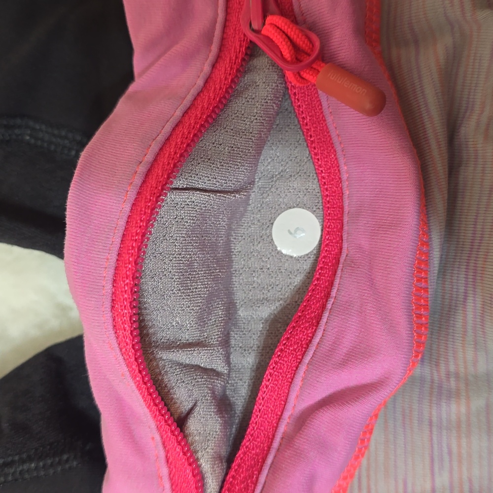 Lululemon Size 6 - Picture 5 of 5